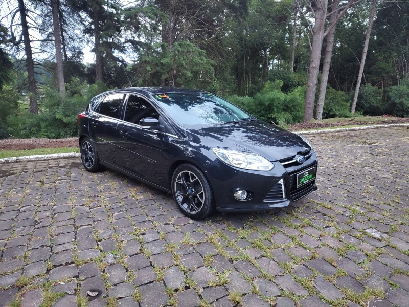 FOCUS 2.0 TITANIUM 16V FLEX 4P AUTOMÁTICO - 2014 - CAXIAS DO SUL