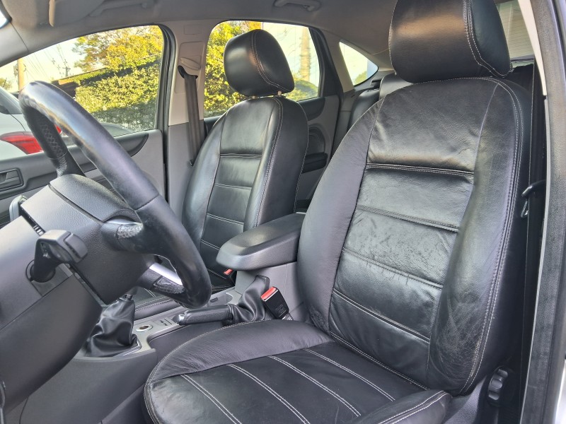 FOCUS 1.6 S 16V FLEX 4P MANUAL - 2013 - SãO SEBASTIãO DO CAí