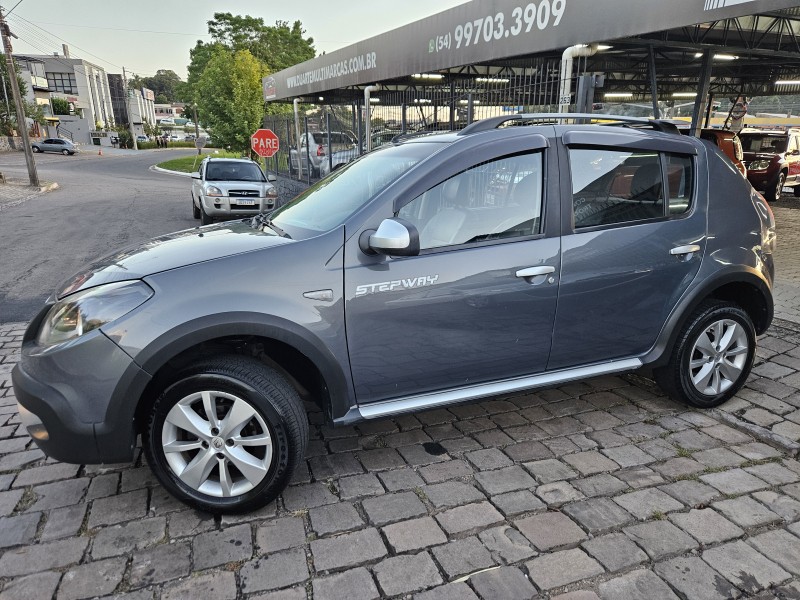SANDERO 1.6 STEPWAY 16V FLEX 4P MANUAL - 2012 - CAXIAS DO SUL