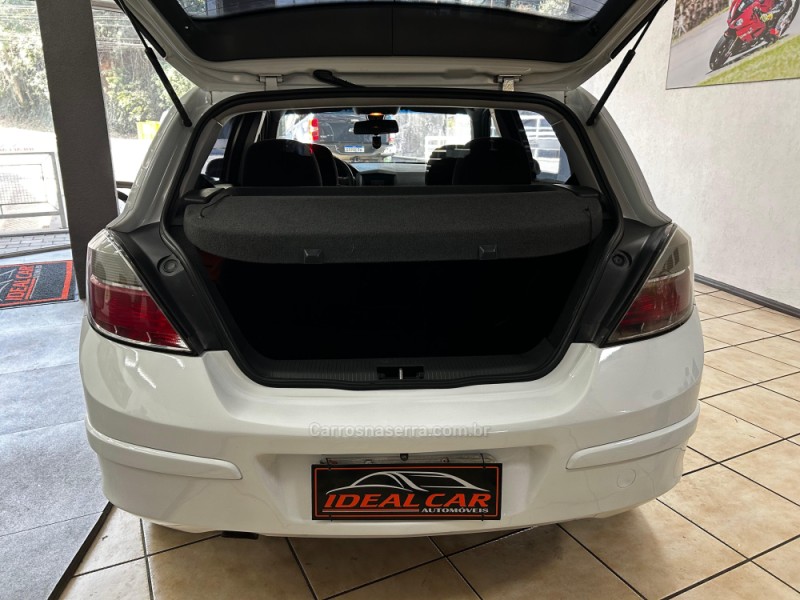 VECTRA 2.0 MPFI GT HATCH 8V FLEX 4P MANUAL - 2010 - CAXIAS DO SUL