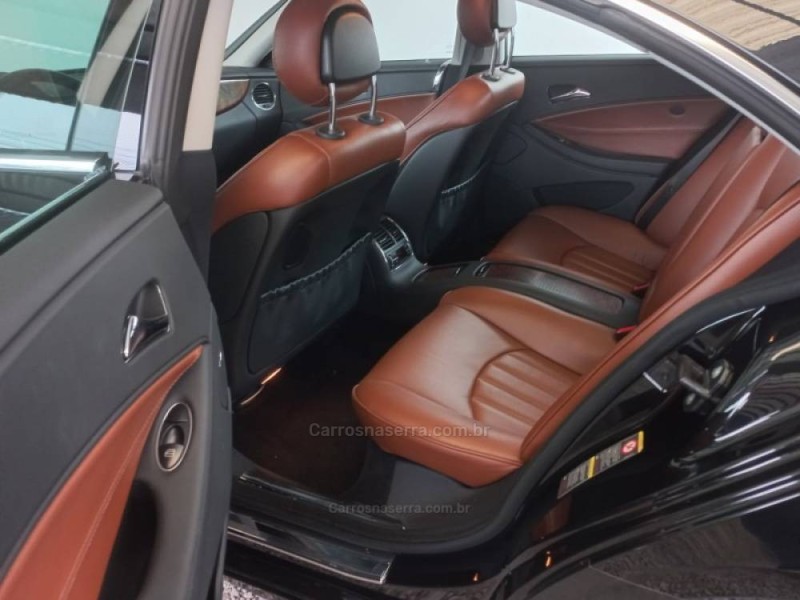 CLS 500 5.0 AVANTGARDE V8 GASOLINA 4P AUTOMÁTICO - 2005 - CAXIAS DO SUL