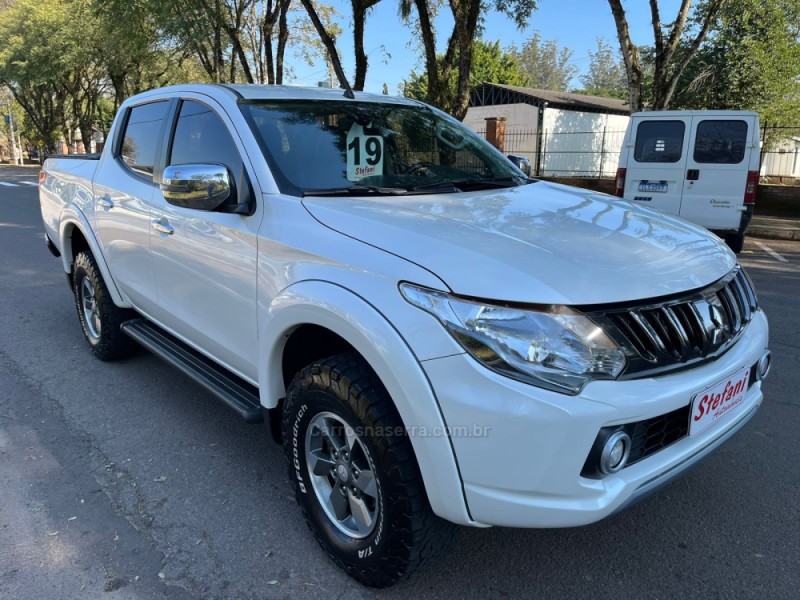 L200 TRITON 2.4 16V TURBO DIESEL SPORT HPE CD 4P 4X4 AUTOMÁTICO - 2019 - FELIZ