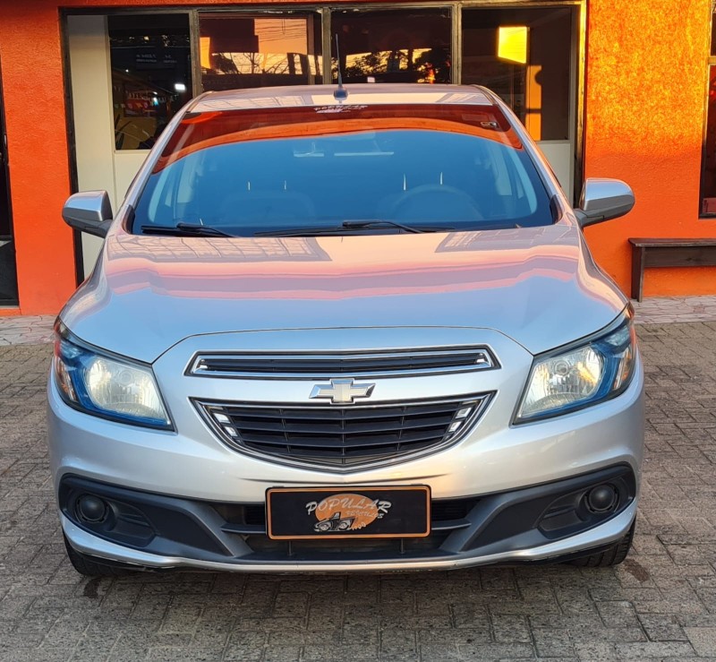 PRISMA 1.4 MPFI LT 8V FLEX 4P MANUAL - 2013 - CANELA