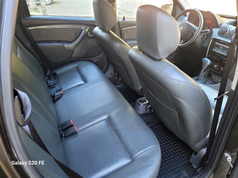 DUSTER 2.0 DYNAMIQUE 4X2 16V FLEX 4P AUTOMÁTICO - 2015 - NOVA PRATA