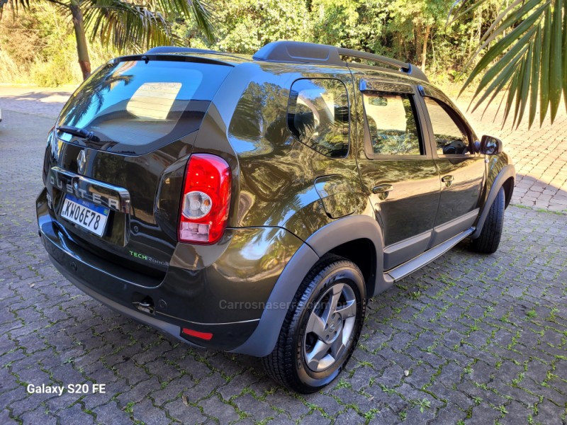 DUSTER 2.0 DYNAMIQUE 4X2 16V FLEX 4P AUTOMÁTICO - 2015 - NOVA PRATA