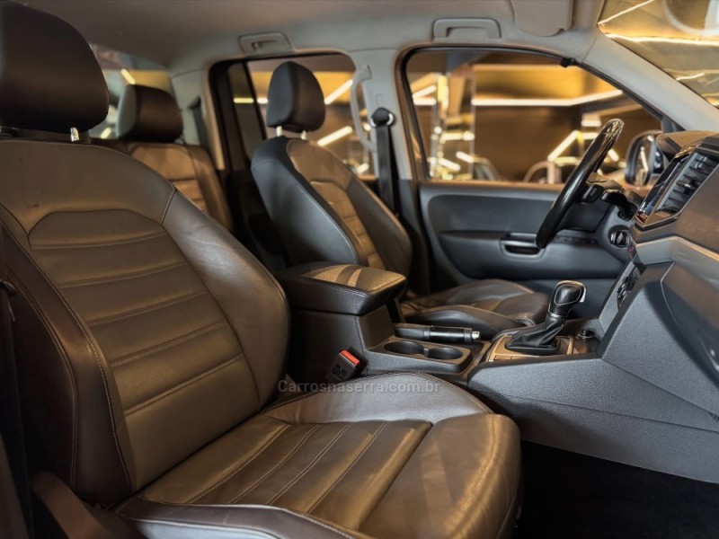 AMAROK 3.0 V6 TDI HIGHLINE CD DIESEL 4MOTION AUTOMÁTICO - 2019 - NOVO HAMBURGO