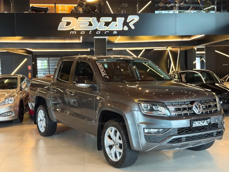 AMAROK 3.0 V6 TDI HIGHLINE CD DIESEL 4MOTION AUTOMÁTICO - 2019 - NOVO HAMBURGO