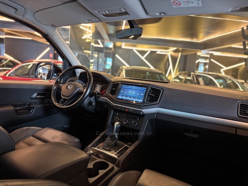 AMAROK 3.0 V6 TDI HIGHLINE CD DIESEL 4MOTION AUTOMÁTICO - 2019 - NOVO HAMBURGO