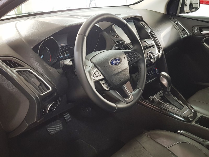 FOCUS 2.0 TITANIUM HATCH 16V FLEX 4P AUTOMÁTICO - 2016 - CAXIAS DO SUL
