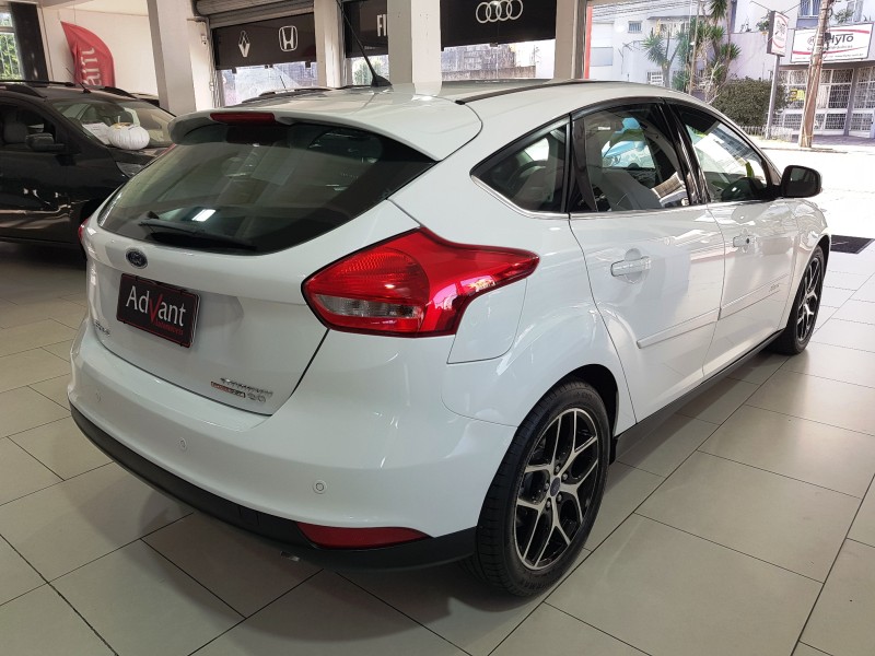FOCUS 2.0 TITANIUM HATCH 16V FLEX 4P AUTOMÁTICO - 2016 - CAXIAS DO SUL