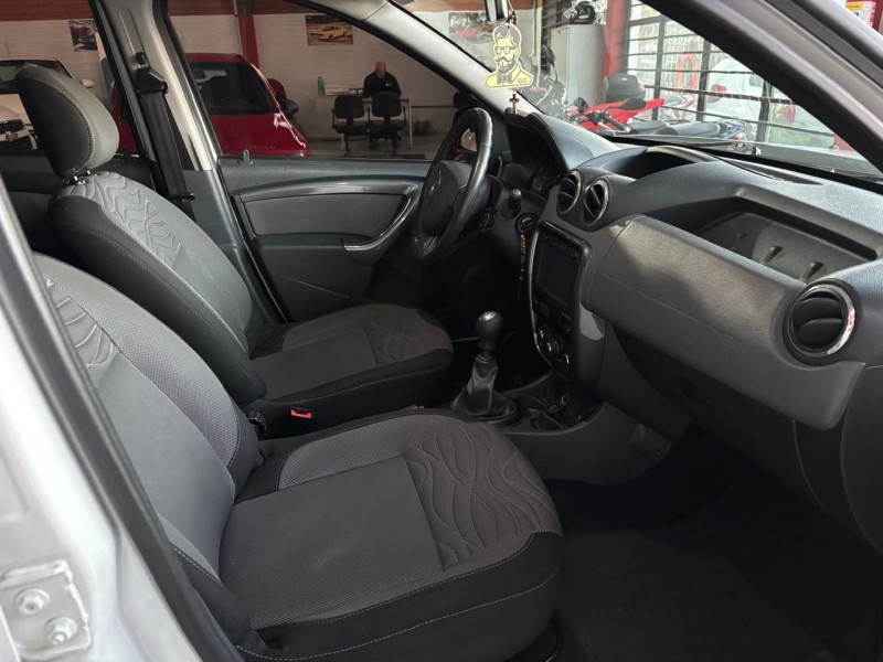 DUSTER 2.0 TECH ROAD 4X2 16V FLEX 4P MANUAL - 2015 - CAXIAS DO SUL