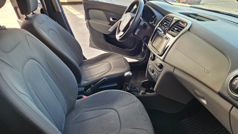 LOGAN 1.6 DYNAMIQUE 8V FLEX 4P AUTOMATIZADO - 2015 - CAXIAS DO SUL
