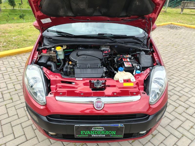 PUNTO 1.4 ATTRACTIVE 8V FLEX 4P MANUAL - 2013 - CAXIAS DO SUL