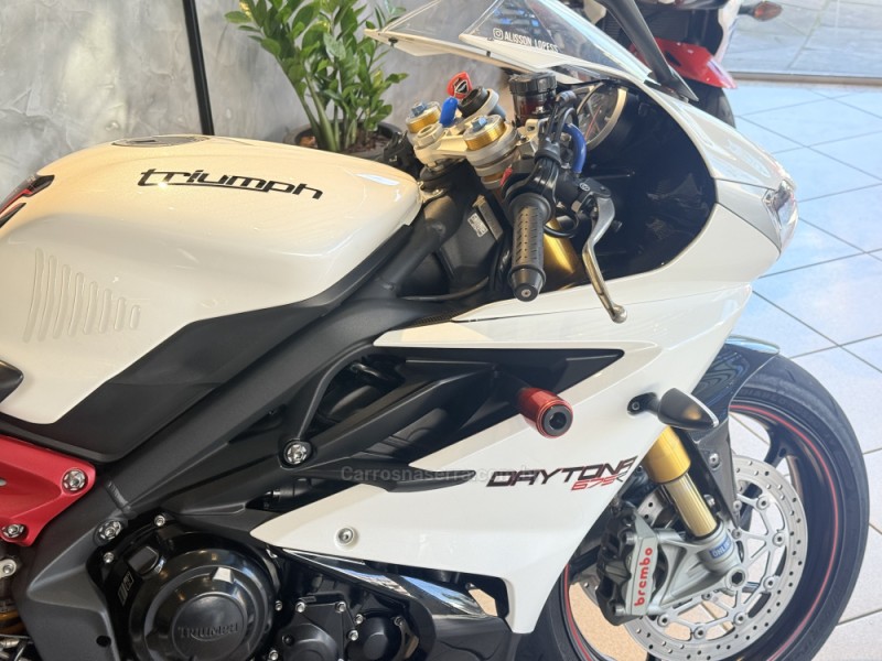 DAYTONA 675R ABS - 2014 - CAXIAS DO SUL