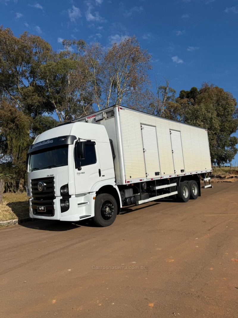 24-280 E CONSTELLATION 6X2 - 2020 - IBIRAIARAS