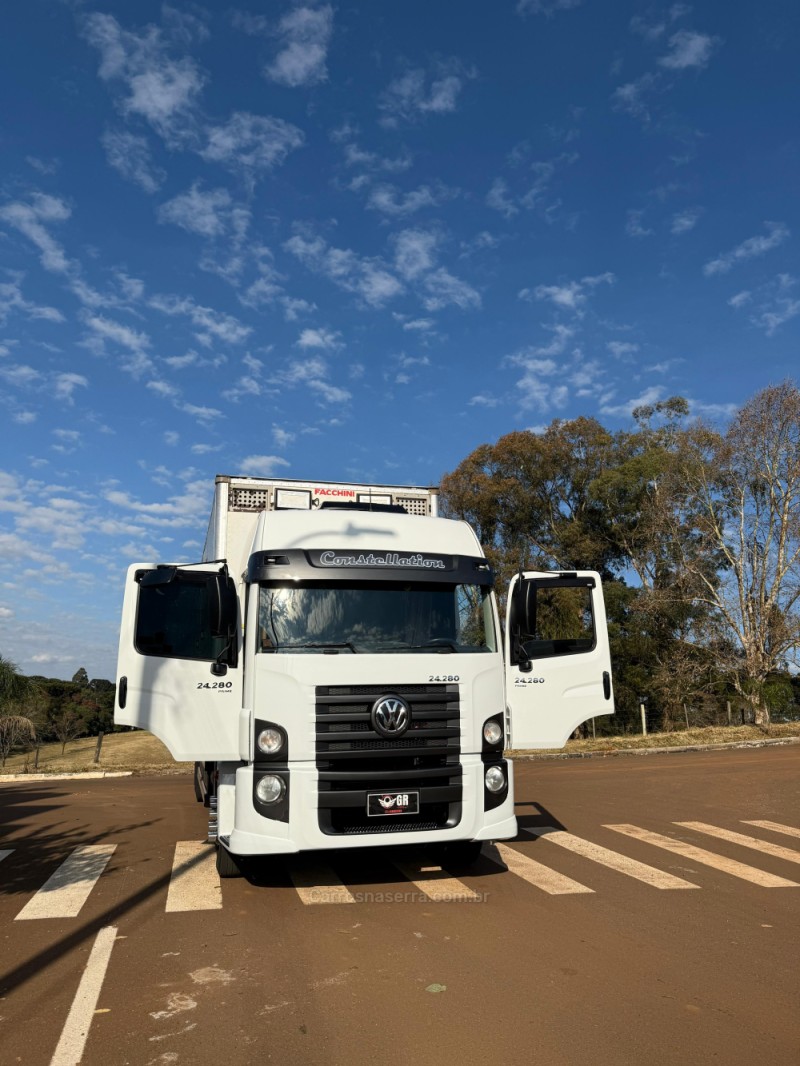 24-280 E CONSTELLATION 6X2 - 2020 - IBIRAIARAS