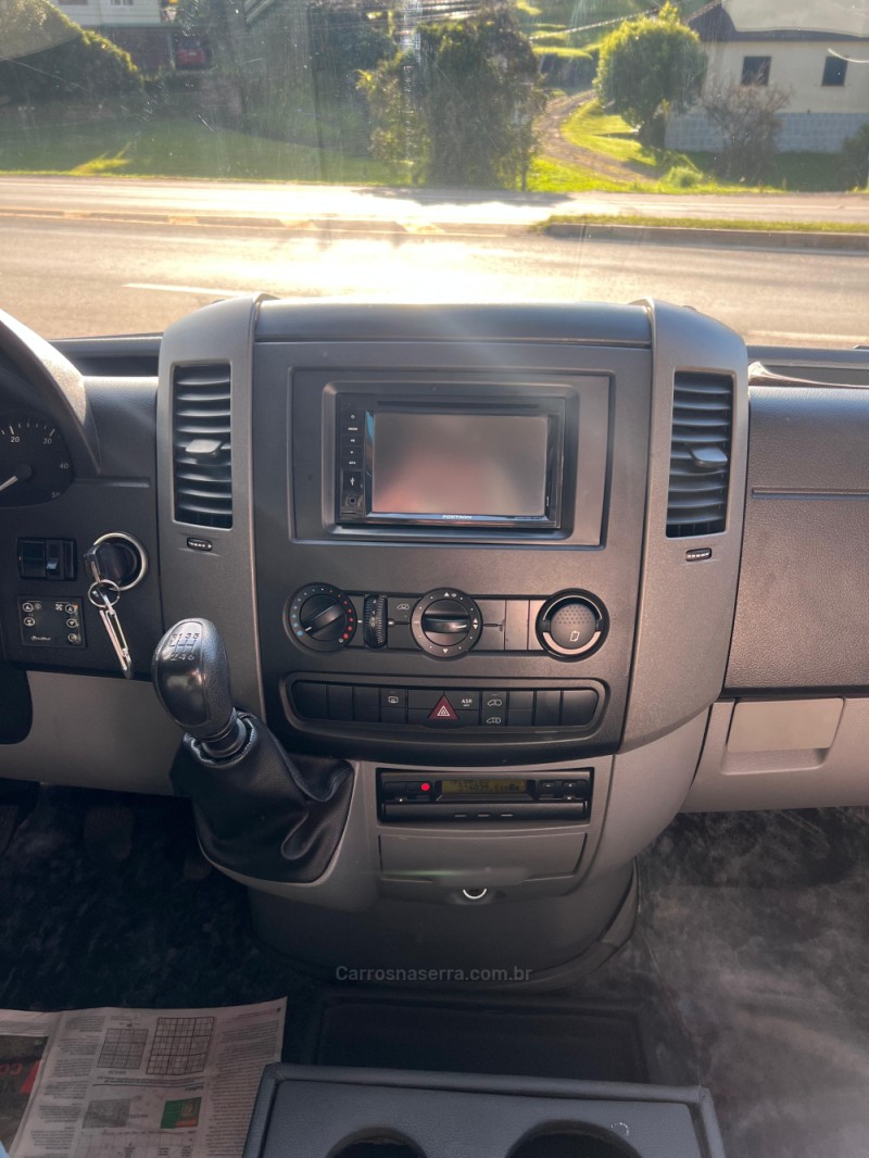 SPRINTER 2.2 515 CDI VAN 18 LUGARES TETO ALTO 16V BI-TURBO DIESEL MANUAL - 2013 - NOVA PETRóPOLIS