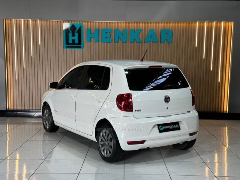 FOX 1.0 MI TREND 8V FLEX 4P MANUAL - 2013 - CAMPO BOM
