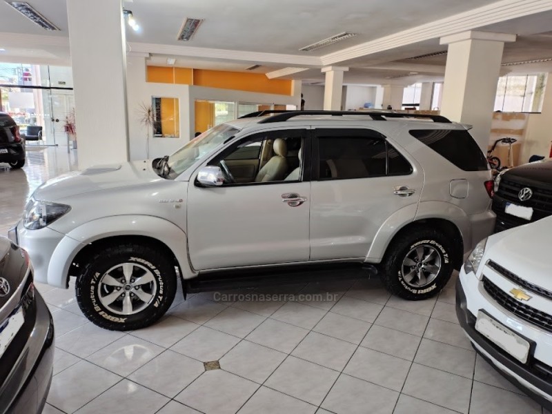 HILUX SW4 3.0 SRV 4X4 16V TURBO INTERCOOLER DIESEL 4P AUTOMÁTICO - 2007 - NOVA PRATA