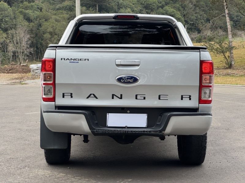 RANGER 2.2 XL 4X4 CD 16V DIESEL 4P MANUAL - 2014 - GRAMADO
