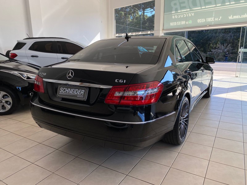 E 250 1.8 CGI AVANTGARDE 16V GASOLINA 4P AUTOMÁTICO - 2011 - NOVA PETRóPOLIS