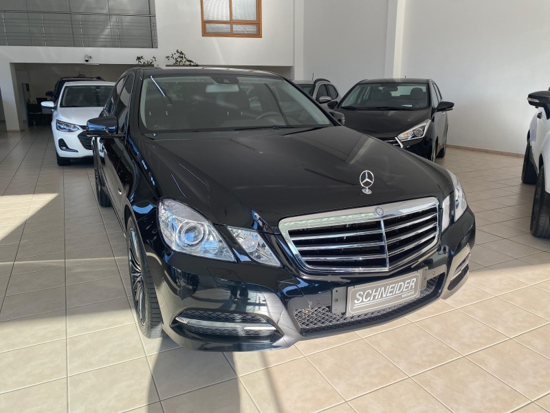 E 250 1.8 CGI AVANTGARDE 16V GASOLINA 4P AUTOMÁTICO - 2011 - NOVA PETRóPOLIS