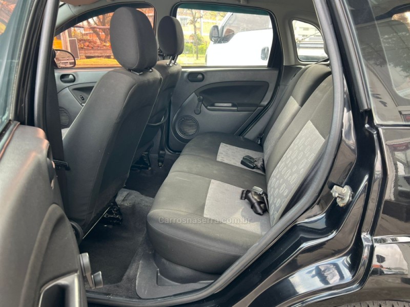 FIESTA 1.0 SE 8V FLEX 4P MANUAL - 2014 - MONTENEGRO