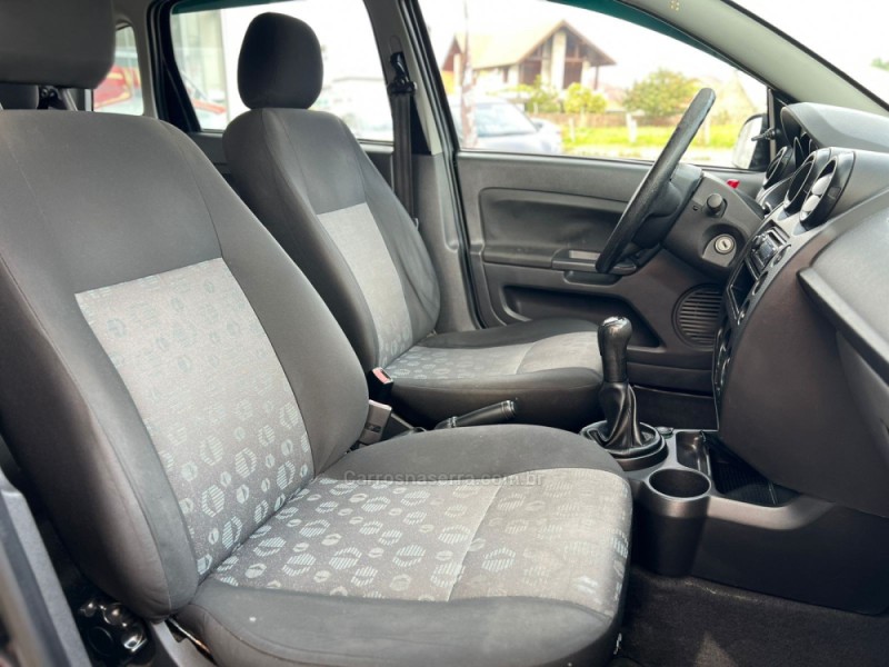 FIESTA 1.0 SE 8V FLEX 4P MANUAL - 2014 - MONTENEGRO