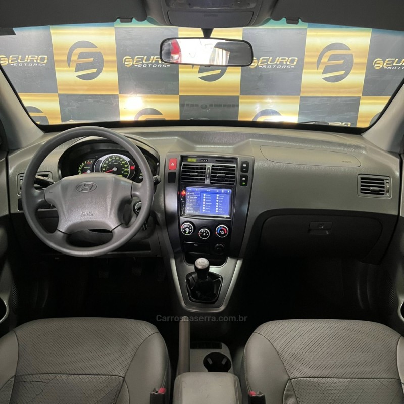 TUCSON 2.0 MPFI GL 16V 142CV 2WD GASOLINA 4P MANUAL - 2007 - PORTãO