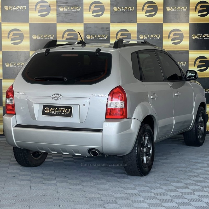 TUCSON 2.0 MPFI GL 16V 142CV 2WD GASOLINA 4P MANUAL - 2007 - PORTãO