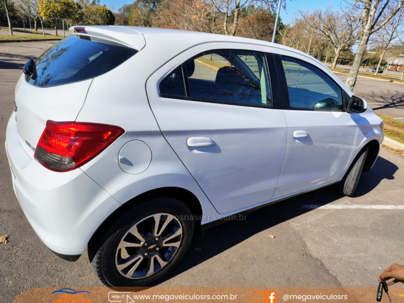 ONIX 1.4 MPFI LTZ 8V FLEX 4P MANUAL - 2015 - BENTO GONçALVES