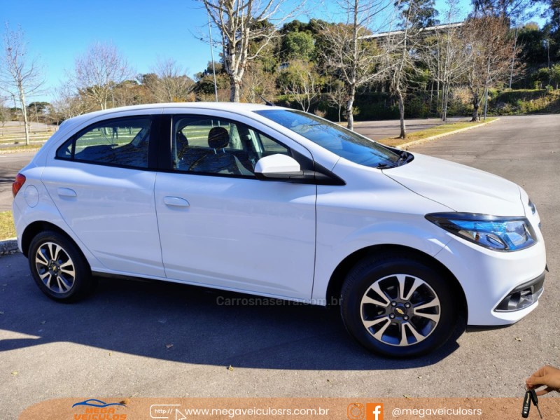 ONIX 1.4 MPFI LTZ 8V FLEX 4P MANUAL - 2015 - BENTO GONçALVES