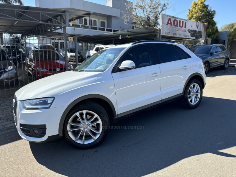 Q3 2.0 TFSI AMBIENTE QUATTRO 4P GASOLINA S TRONIC - 2014 - NOVA PRATA