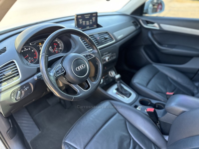 Q3 2.0 TFSI AMBIENTE QUATTRO 4P GASOLINA S TRONIC - 2014 - NOVA PRATA