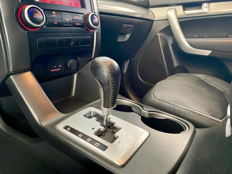SORENTO 2.4 EX2 4X2 16V GASOLINA 4P AUTOMÁTICO - 2011 - LAJEADO