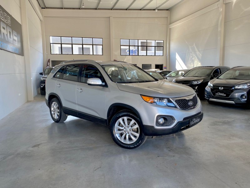 SORENTO 2.4 EX2 4X2 16V GASOLINA 4P AUTOMÁTICO - 2011 - LAJEADO