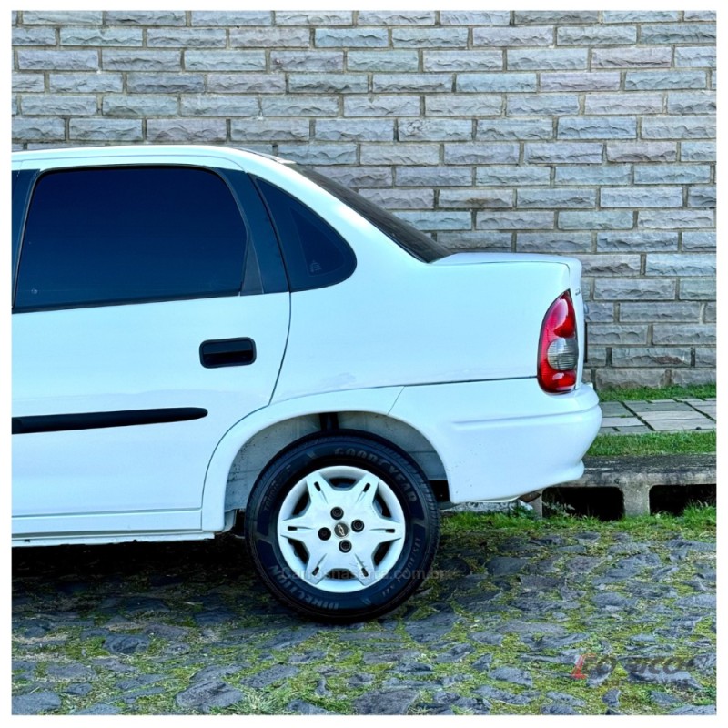 CORSA 1.0 MPFI CLASSIC SEDAN 8V GASOLINA 4P MANUAL - 2003 - CAMPO BOM