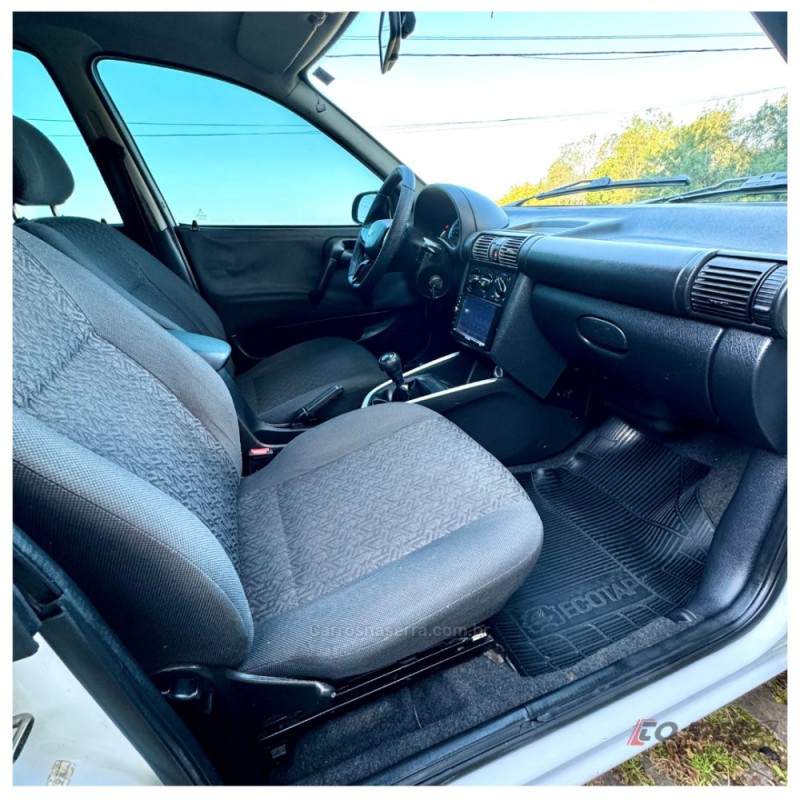 CORSA 1.0 MPFI CLASSIC SEDAN 8V GASOLINA 4P MANUAL - 2003 - CAMPO BOM