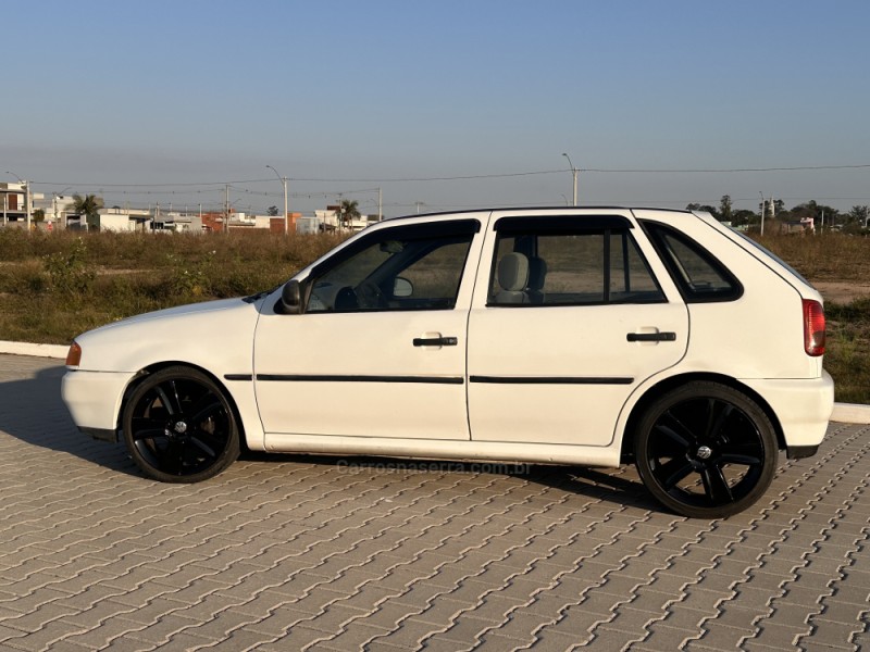 GOL 1.0 MI 16V GASOLINA 4P MANUAL - 1999 - PORTãO