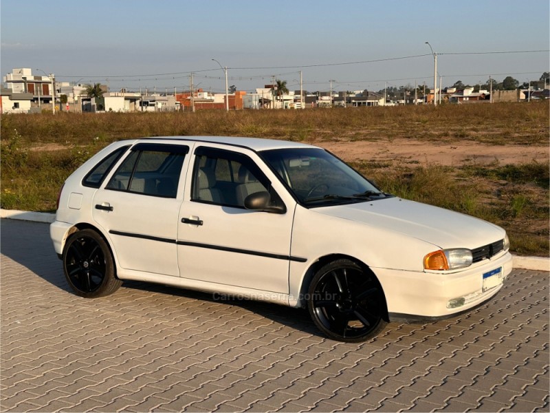 GOL 1.0 MI 16V GASOLINA 4P MANUAL - 1999 - PORTãO