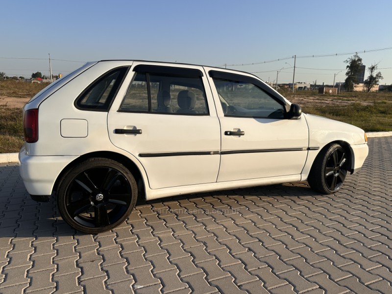 GOL 1.0 MI 16V GASOLINA 4P MANUAL - 1999 - PORTãO