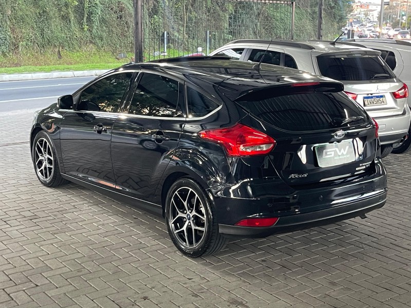 FOCUS 2.0 TITANIUM PLUS 16V FLEX 4P AUTOMÁTICO - 2016 - CAXIAS DO SUL