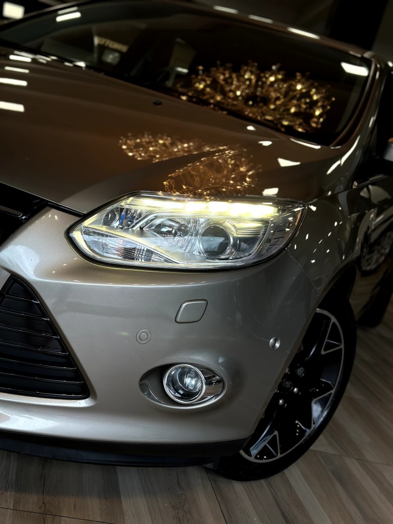 FOCUS 2.0 TITANIUM PLUS HATCH 16V FLEX 4P AUTO - 2015 - CAXIAS DO SUL