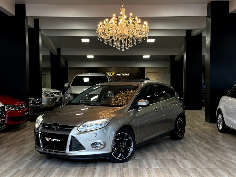 focus 2.0 titanium plus hatch 16v flex 4p auto 2015 caxias do sul