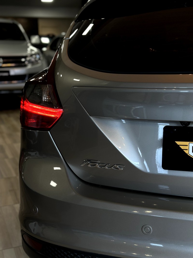 FOCUS 2.0 TITANIUM PLUS HATCH 16V FLEX 4P AUTO - 2015 - CAXIAS DO SUL