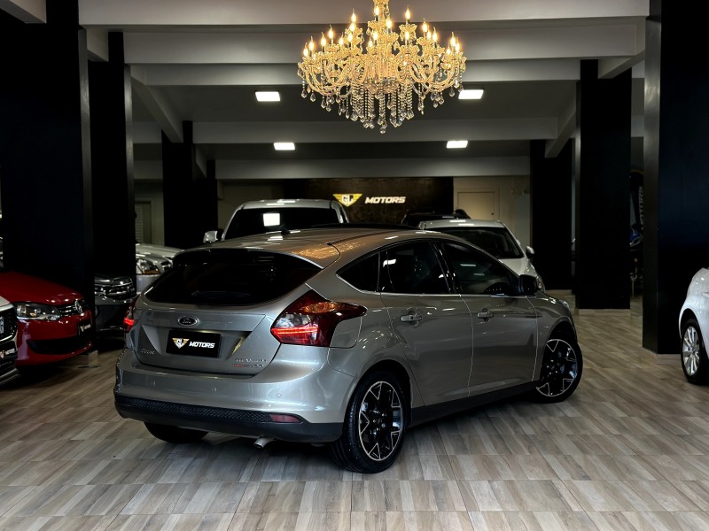 FOCUS 2.0 TITANIUM PLUS HATCH 16V FLEX 4P AUTO - 2015 - CAXIAS DO SUL