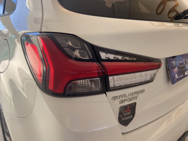 OUTLANDER 2.0 SPORT GLS 16V FLEX 4P AUTOMÁTICO - 2021 - CANELA