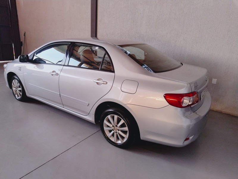 COROLLA 1.8 XLI 16V FLEX 4P AUTOMÁTICO - 2012 - SãO SEBASTIãO DO CAí