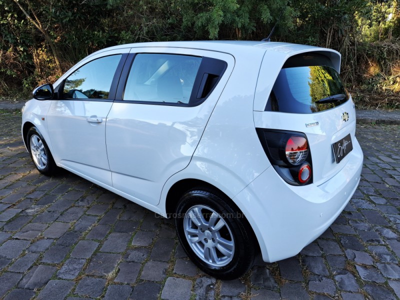 SONIC 1.6 LT 16V FLEX 4P AUTOMÁTICO - 2014 - BENTO GONçALVES