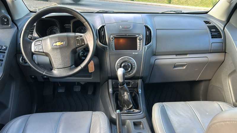 S10 2.4 LTZ 4X2 CD 8V FLEX 4P MANUAL - 2014 - FARROUPILHA